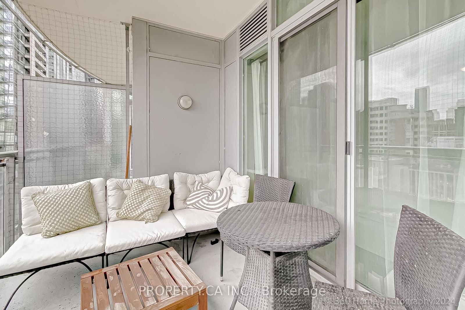 8 Scollard Street, Unit 702 thumbnail 18
