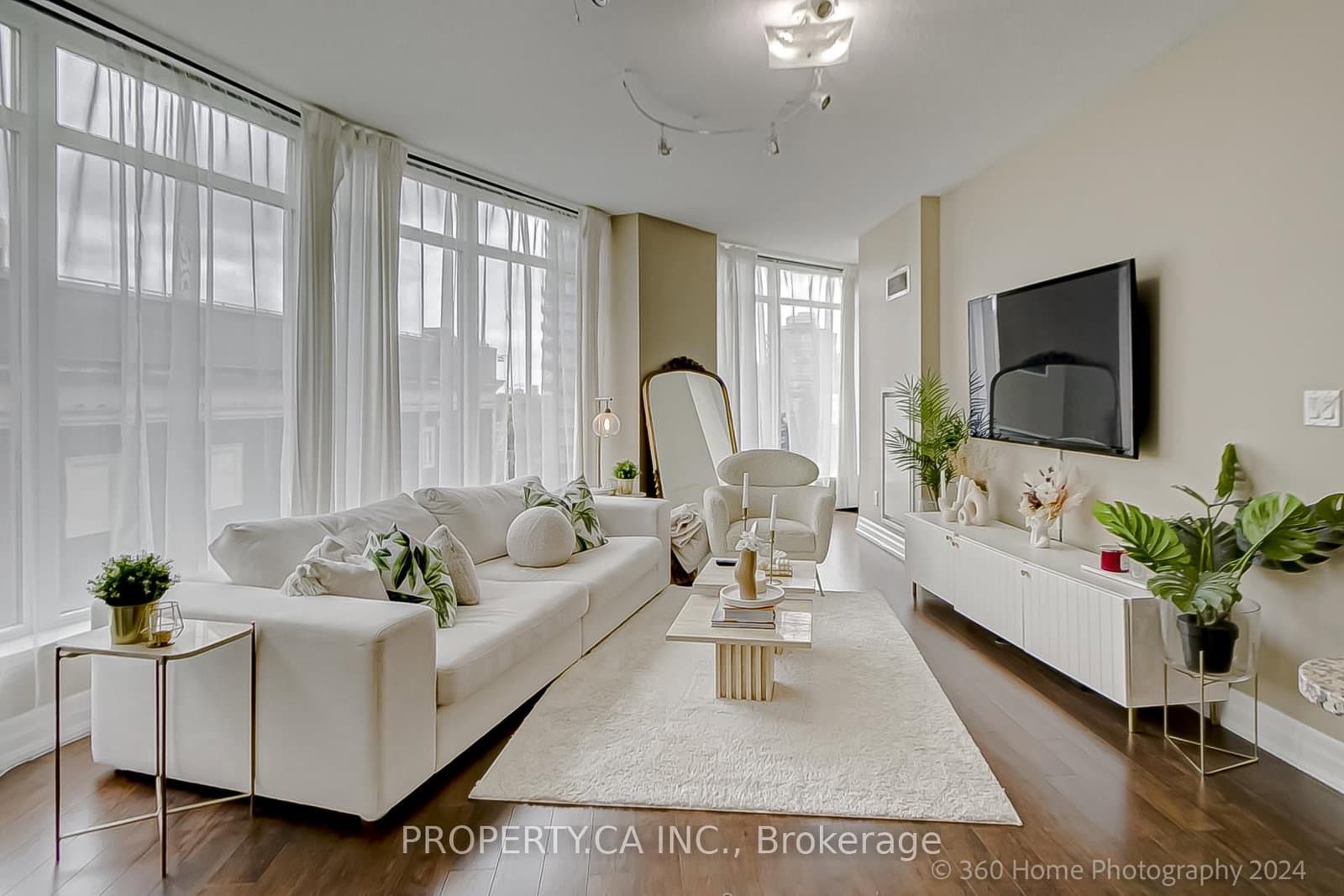 8 Scollard Street, Unit 702 thumbnail 2