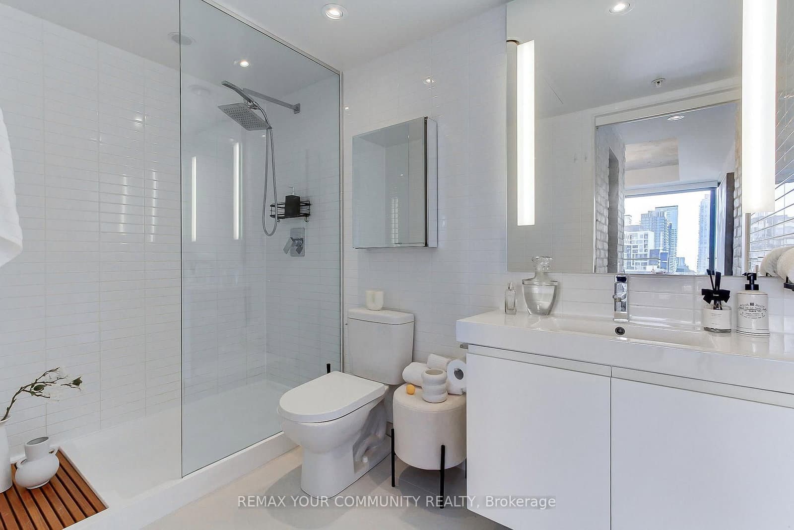 629 King Street, Unit 1224 thumbnail 20