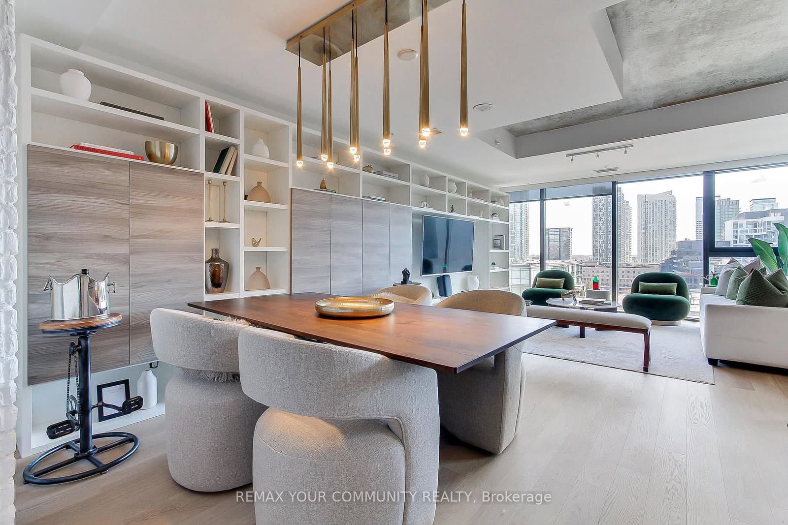 629 King Street, Unit 1224 thumbnail 5