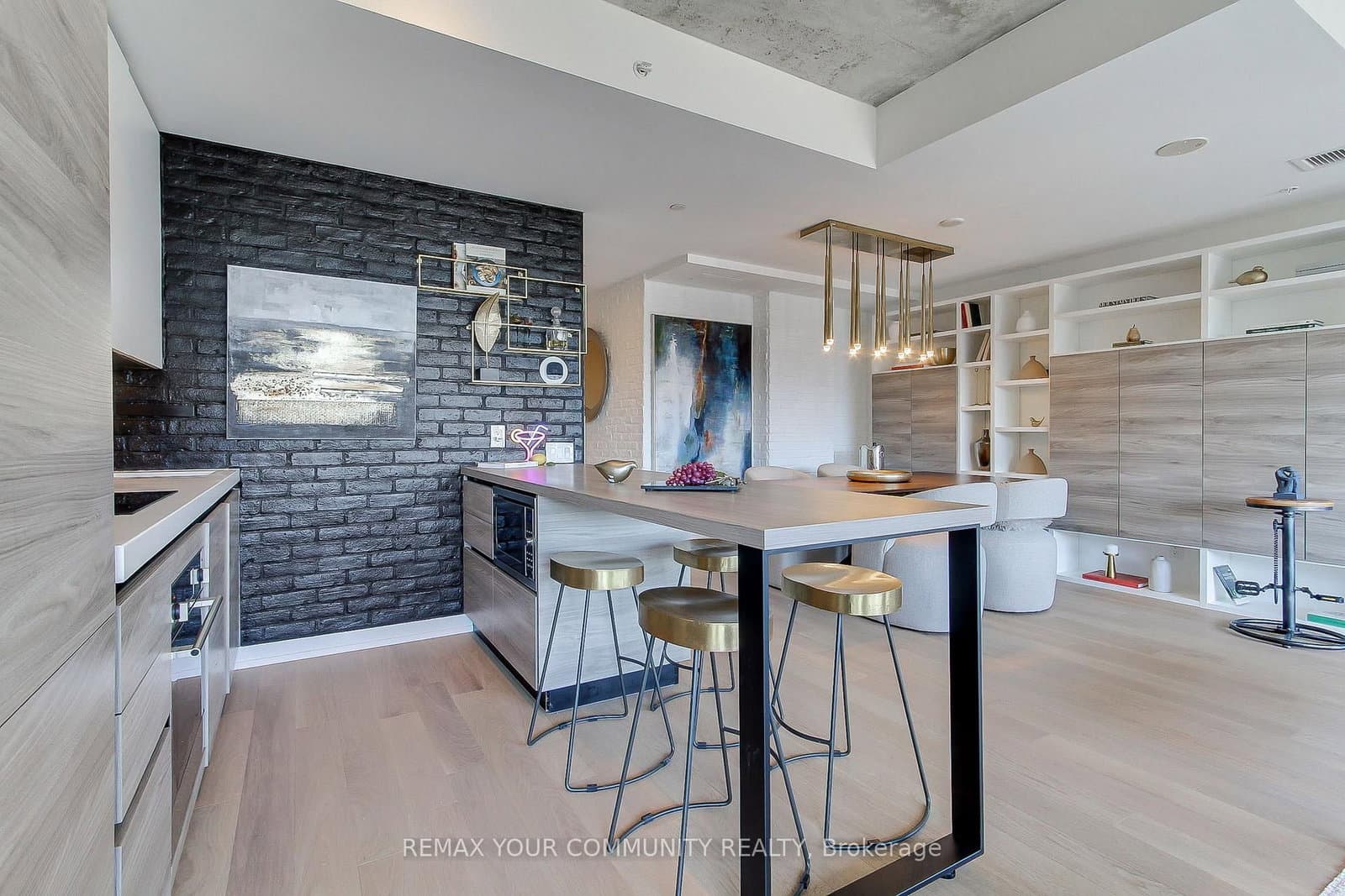 629 King Street, Unit 1224 thumbnail 6