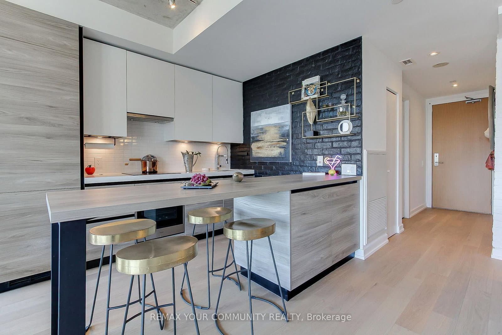 629 King Street, Unit 1224 thumbnail 7