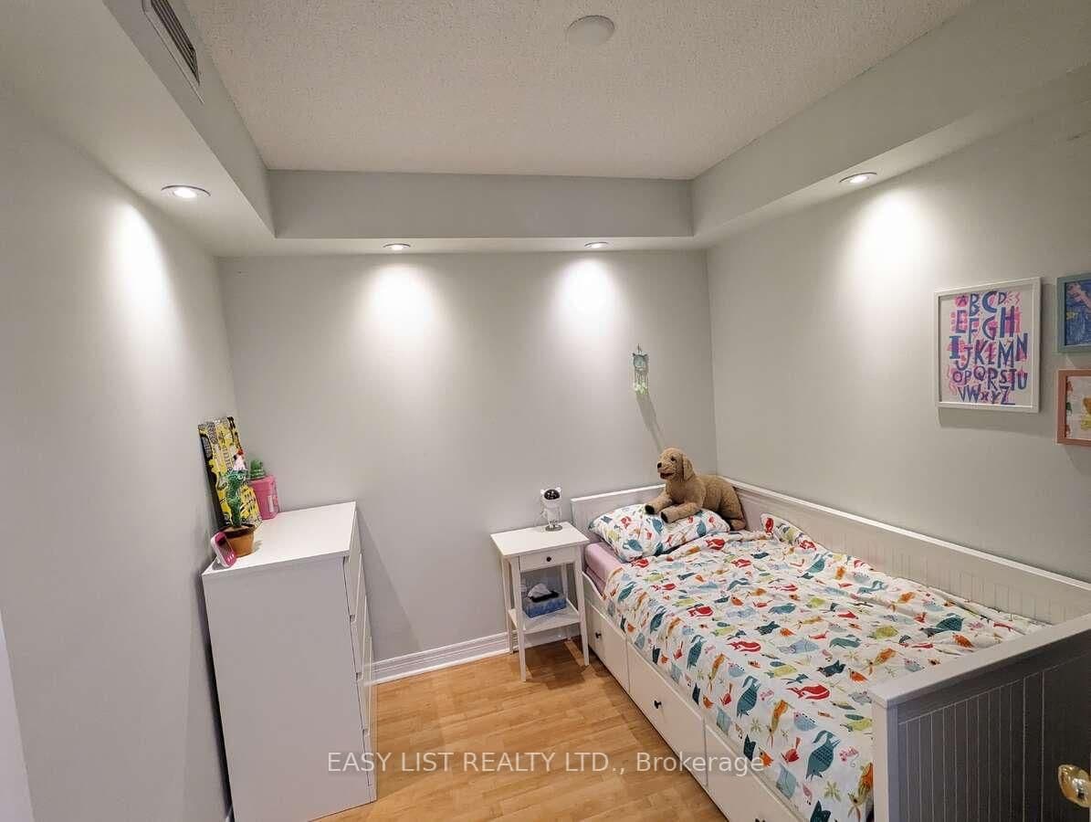 38 William Carson Crescent, Unit 222 thumbnail 8