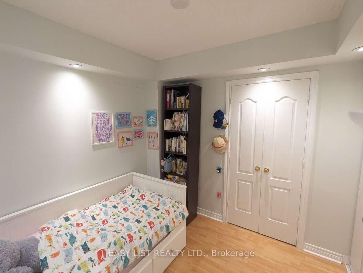 38 William Carson Crescent, Unit 222 thumbnail 9