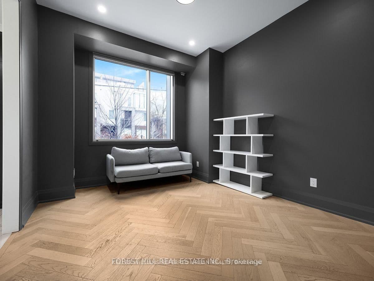 18 Greenbriar Road, Unit 3 thumbnail 5