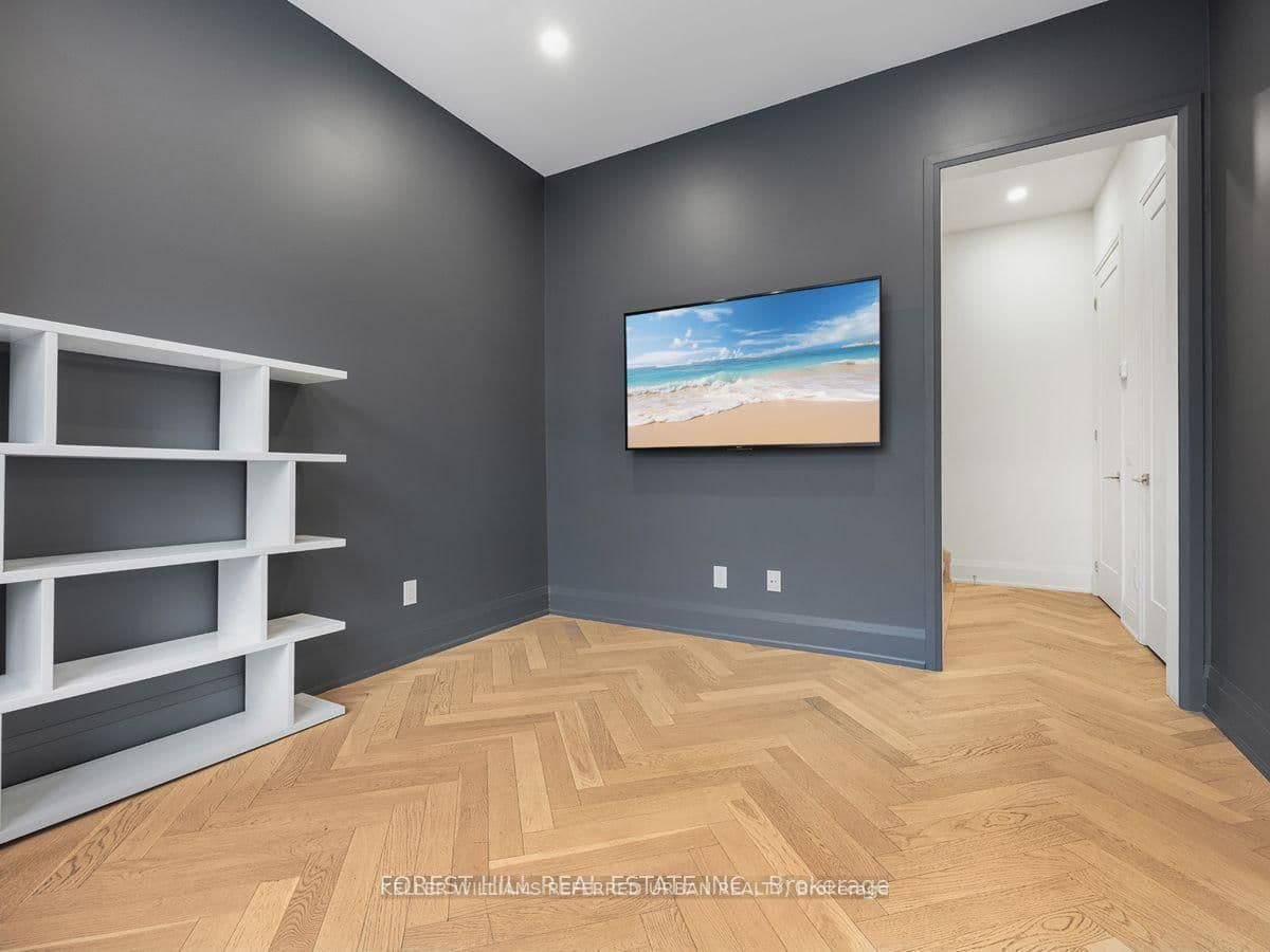 18 Greenbriar Road, Unit 3 thumbnail 8