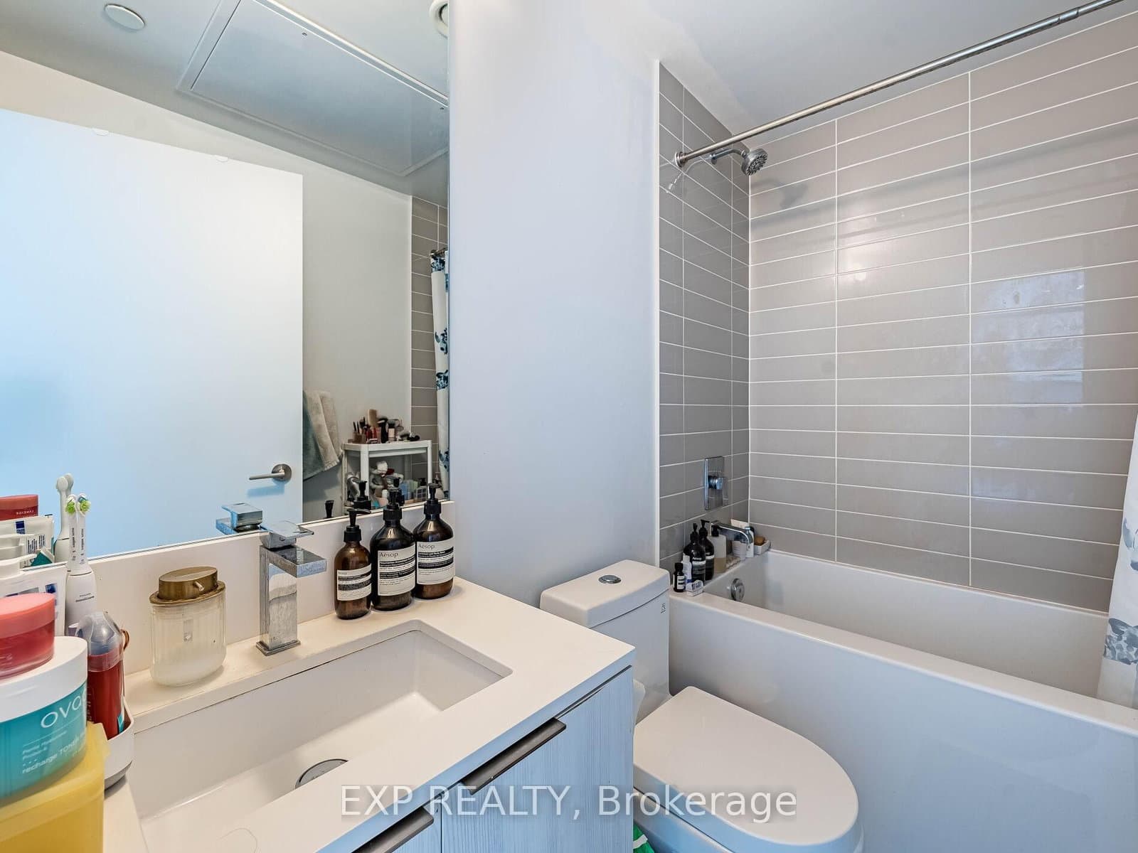 181 Dundas Street E, Unit 3708 thumbnail 16