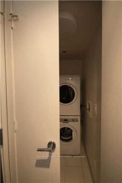 101 Charles Street E, Unit 408 thumbnail 3