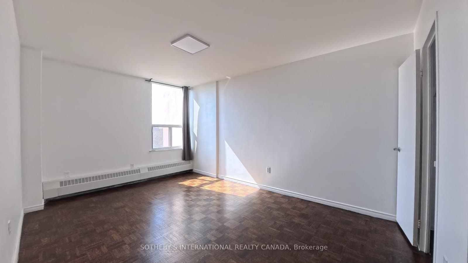 60 Pavane Link Way, Unit 706 thumbnail 11