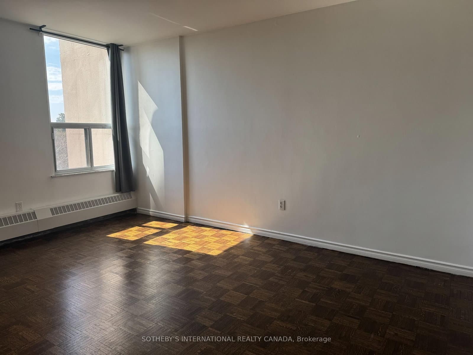 60 Pavane Link Way, Unit 706 thumbnail 13