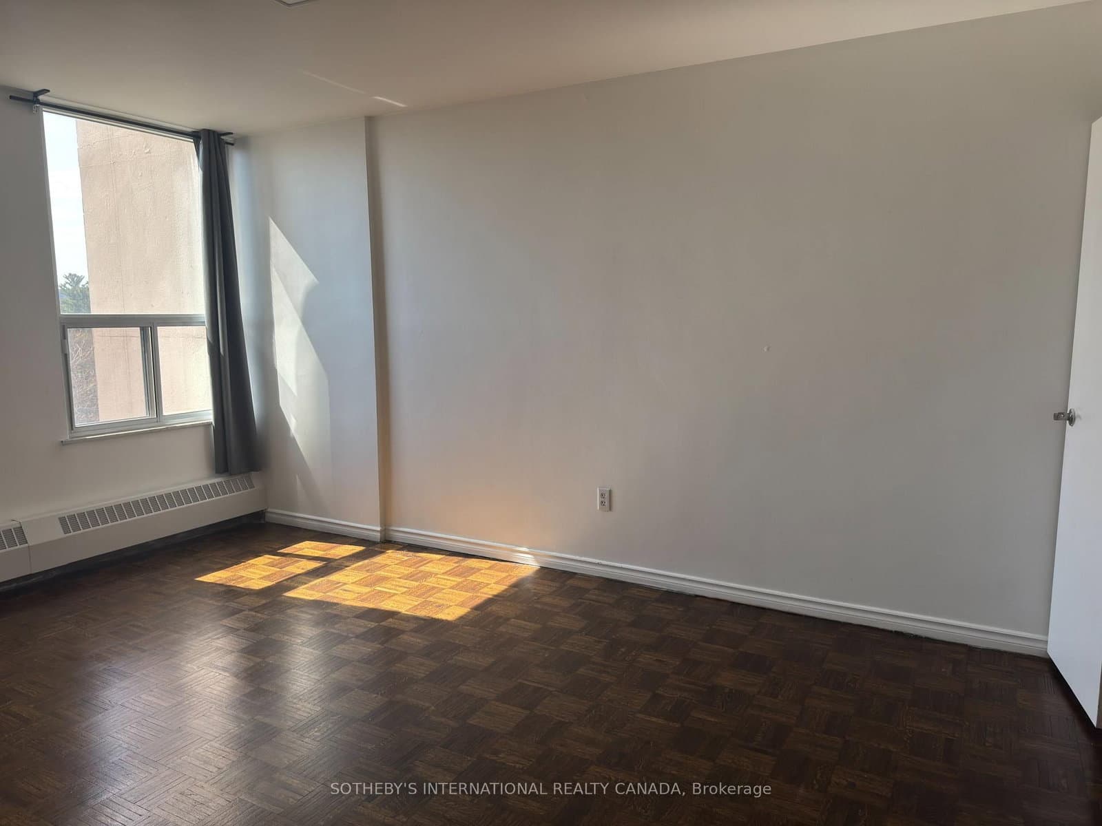 60 Pavane Link Way, Unit 706 thumbnail 16