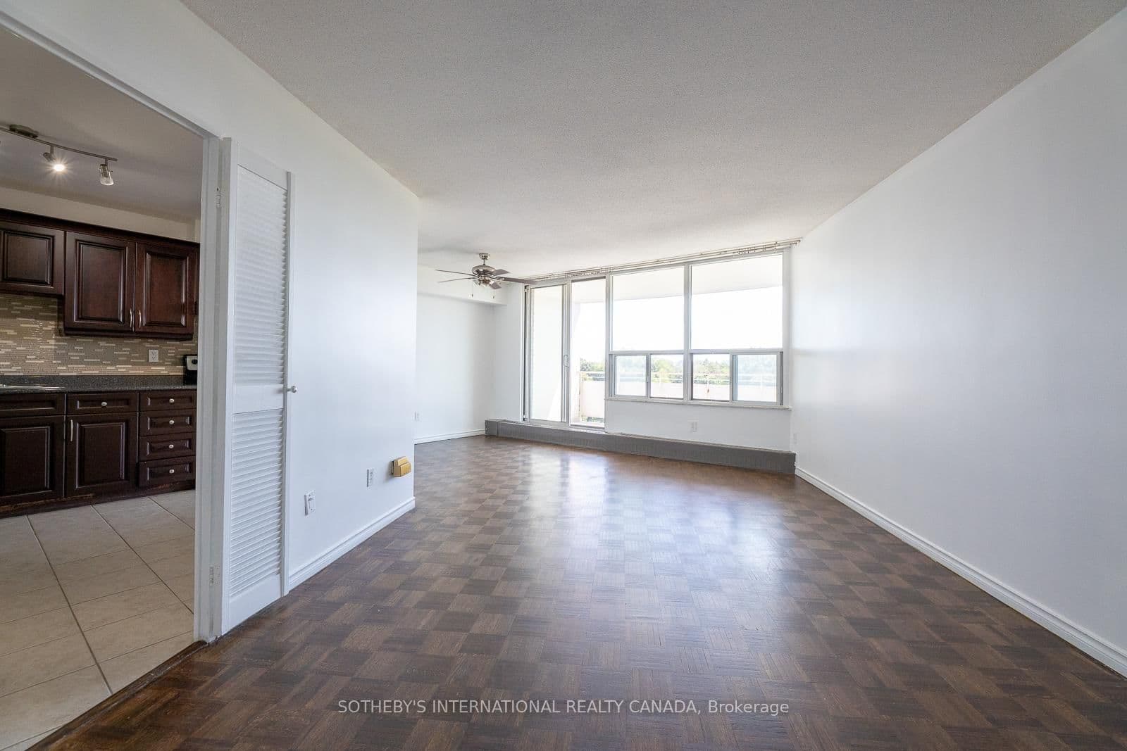 60 Pavane Link Way, Unit 706 thumbnail 19