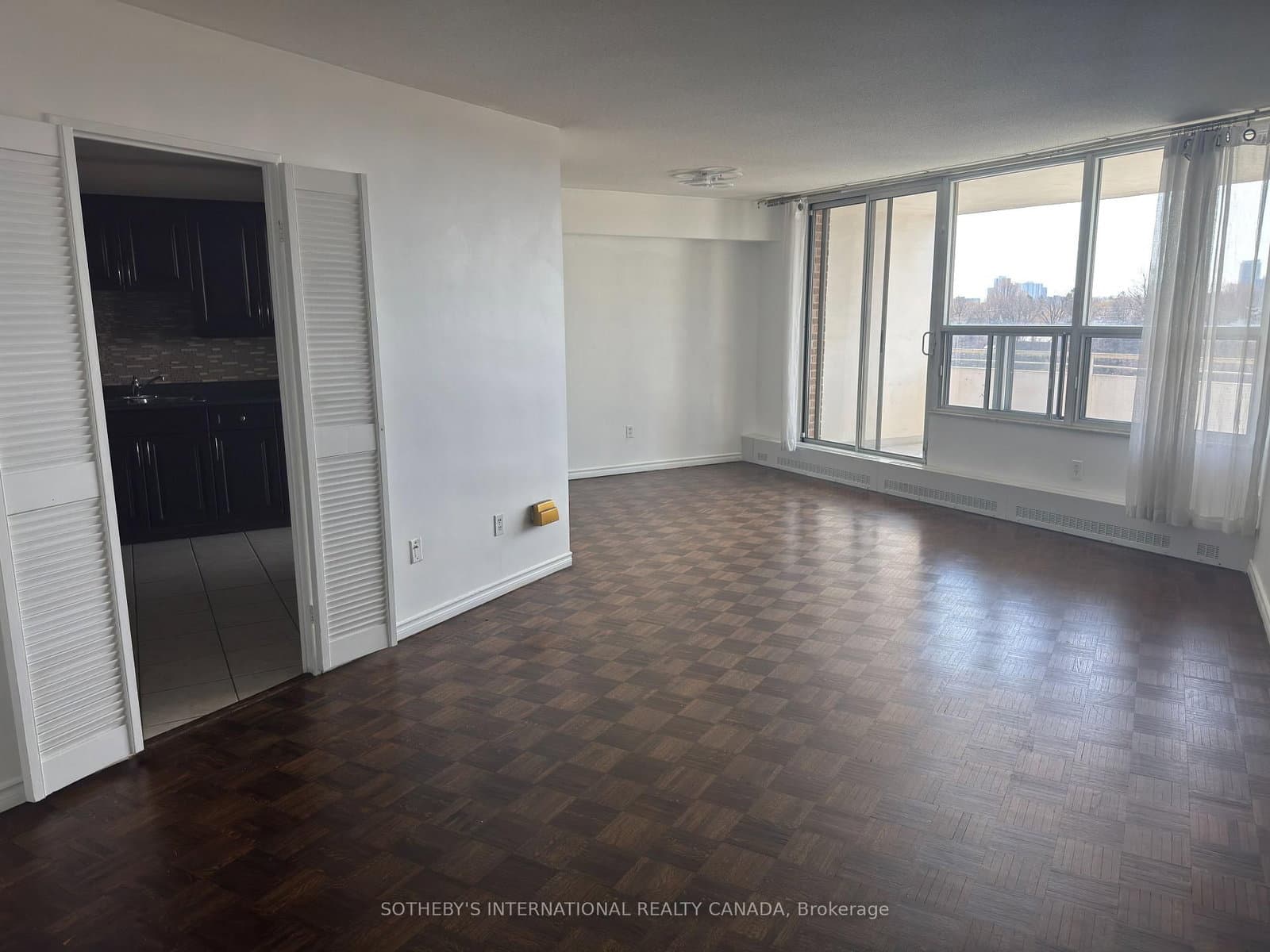 60 Pavane Link Way, Unit 706 thumbnail 5