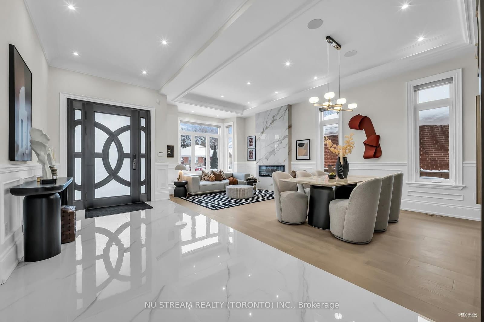 108 Abitibi Avenue thumbnail 3