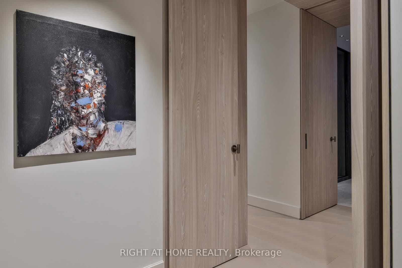 1 Roxborough Street W, Unit 403 thumbnail 15