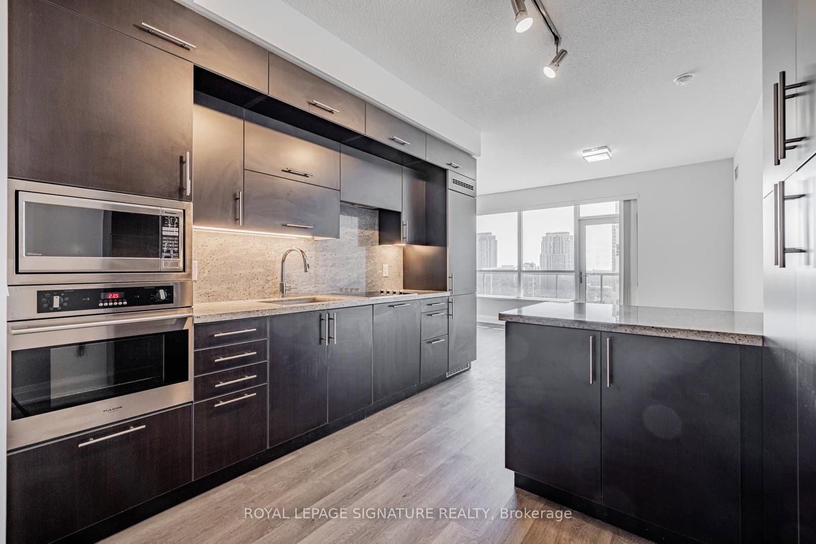 #1208 - 2 Anndale Drive