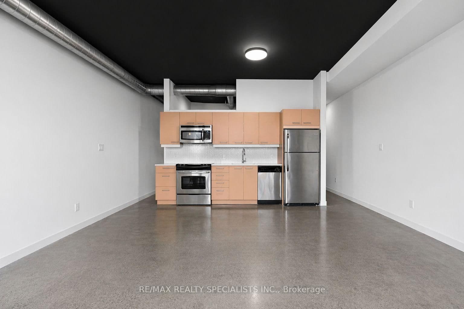 569 King Street E, Unit 301 thumbnail 3