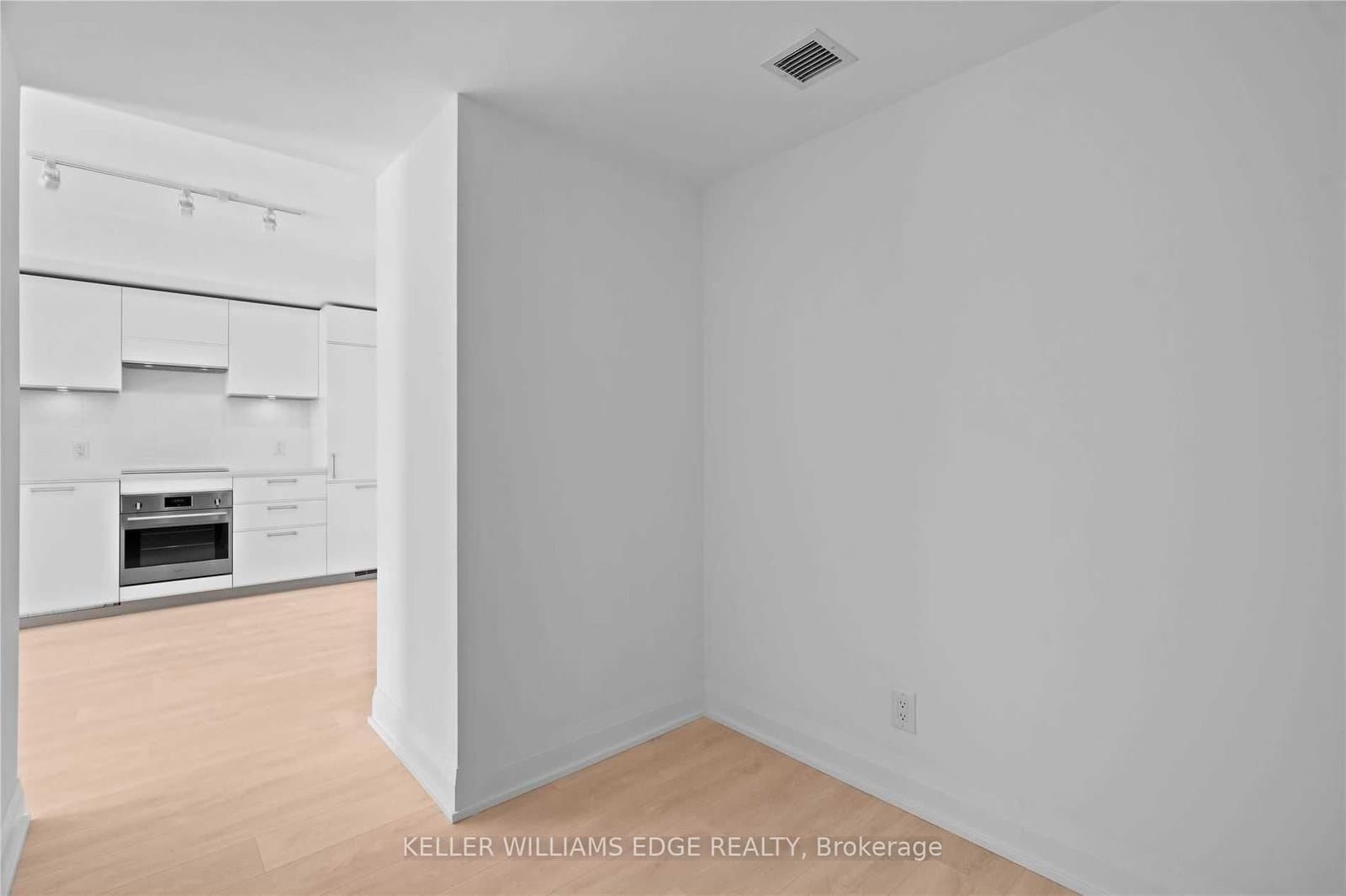 33 Frederick Todd Way, Unit 507 thumbnail 5