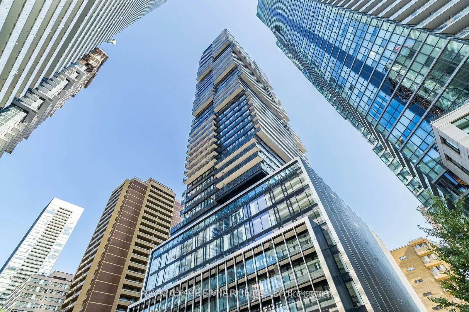 #1001 - 55 Charles Street E