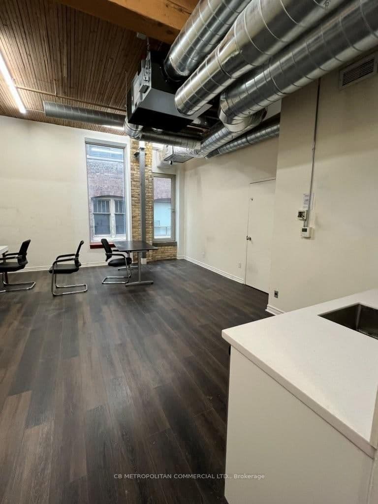 76 Richmond Street E, Unit 430 thumbnail 3