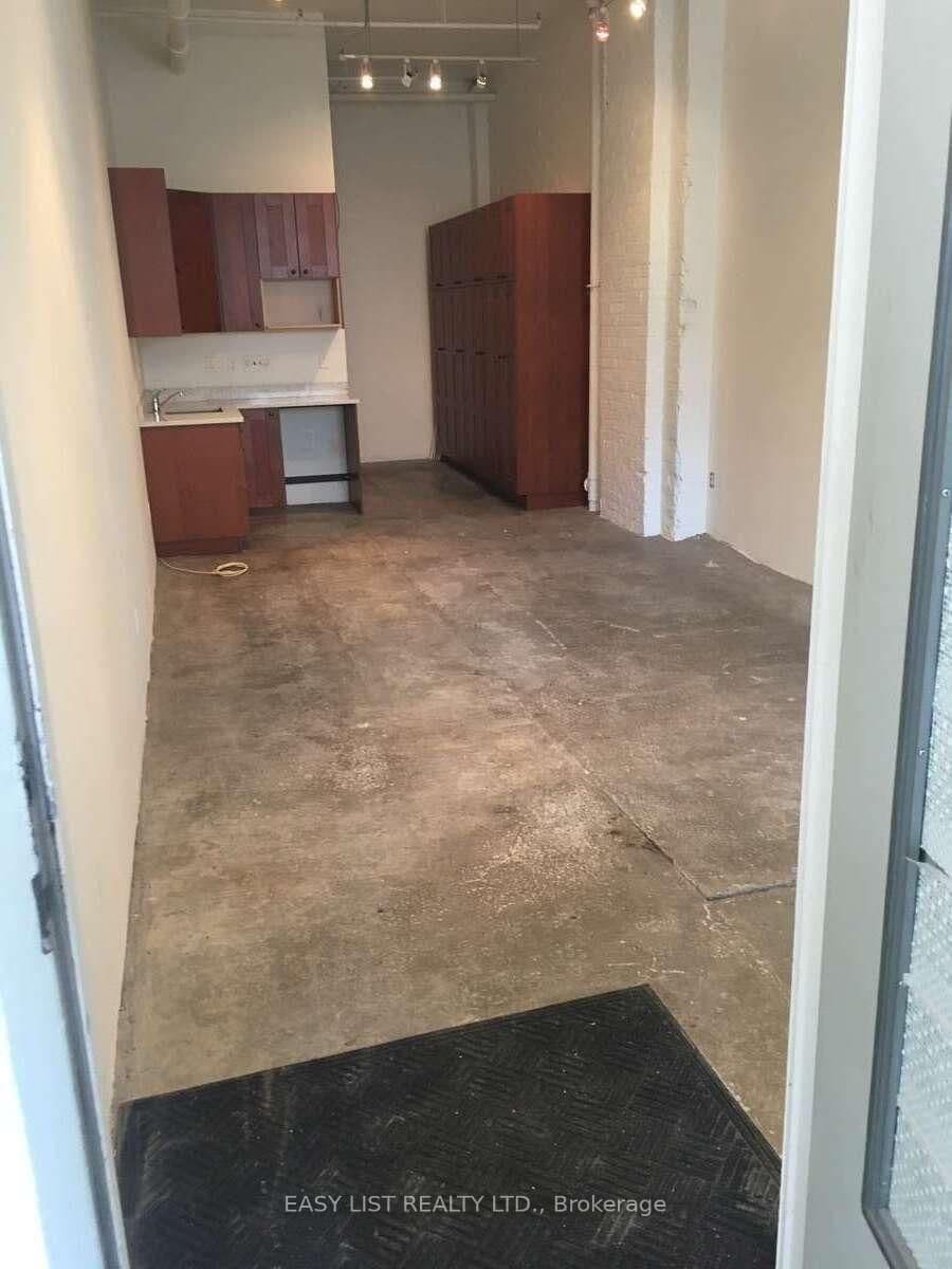 198 Walnut Avenue, Unit 2 thumbnail 3