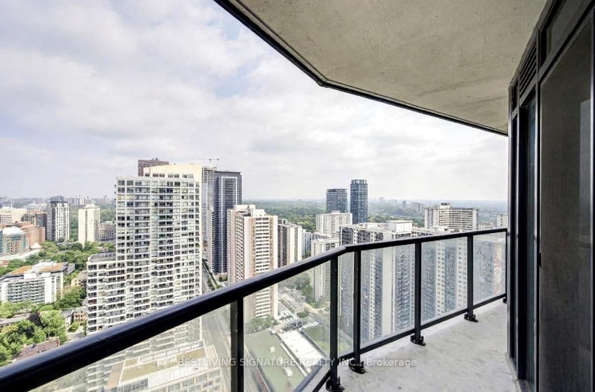 159 Wellesley Street E, Unit 3201 thumbnail 9