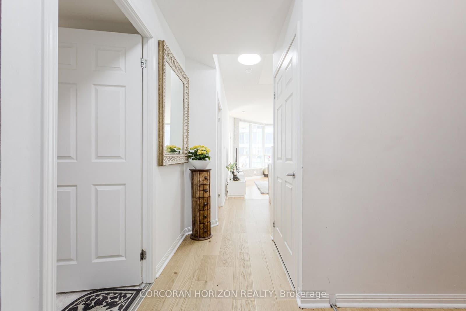 #2009 - 228 Queens Quay W