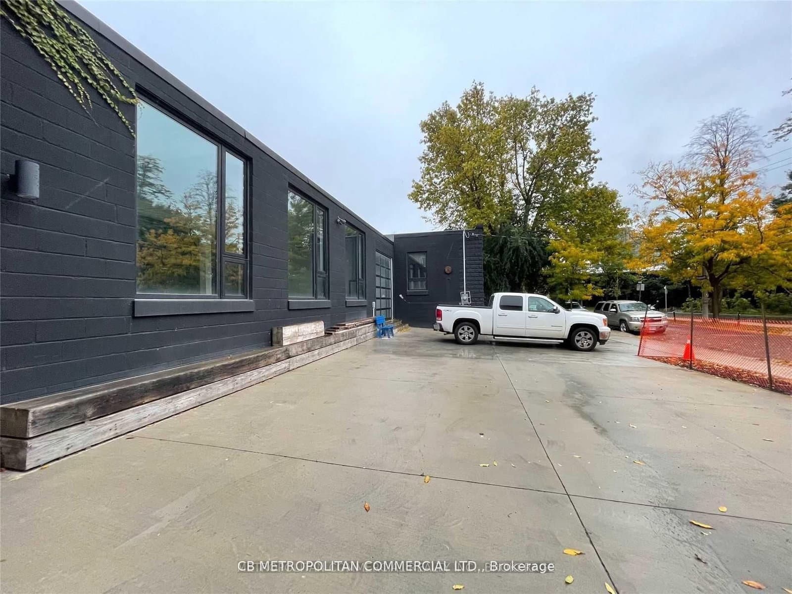 83-91B Walnut Avenue thumbnail 2