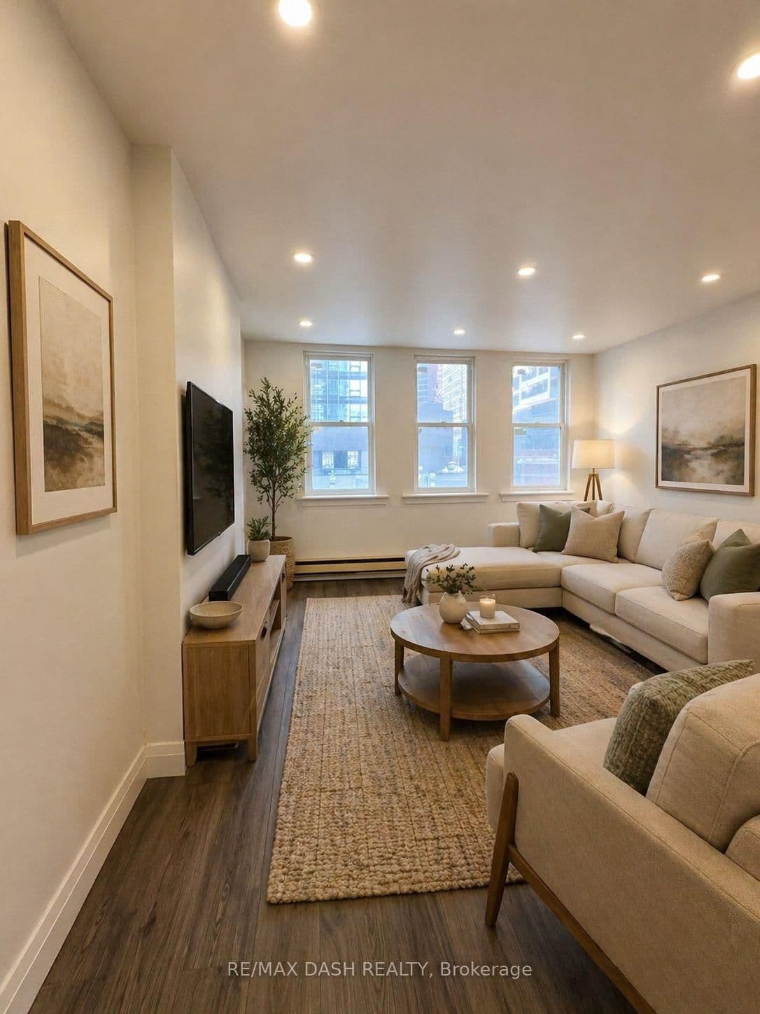 565 Yonge Street, Unit 4FL - Image 1