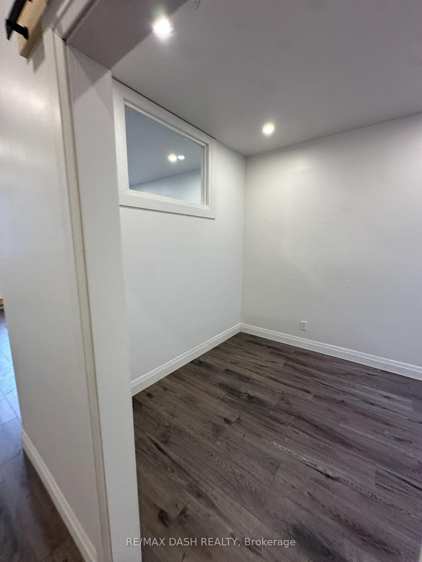 565 Yonge Street, Unit 4FL thumbnail 12