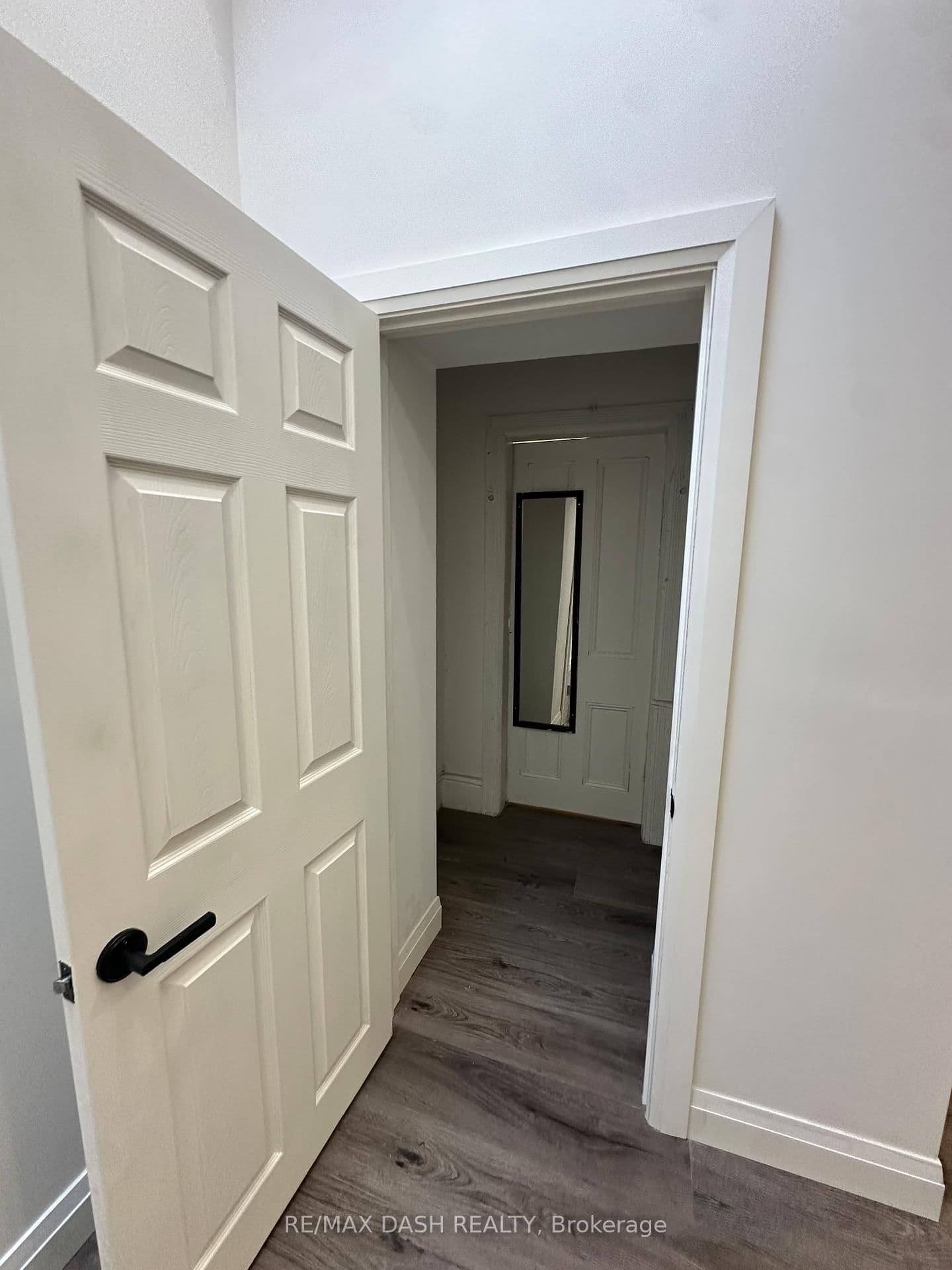 565 Yonge Street, Unit 4FL thumbnail 14