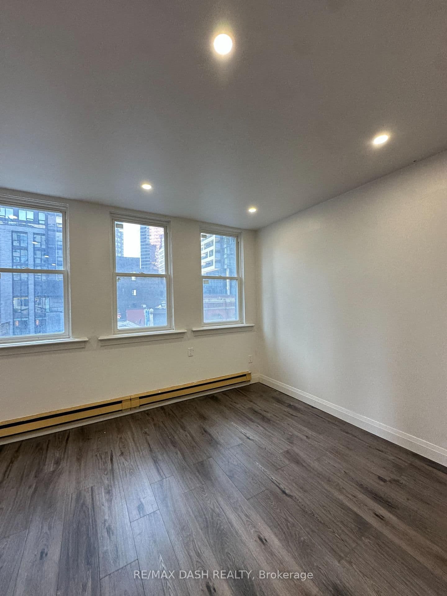 565 Yonge Street, Unit 4FL thumbnail 16