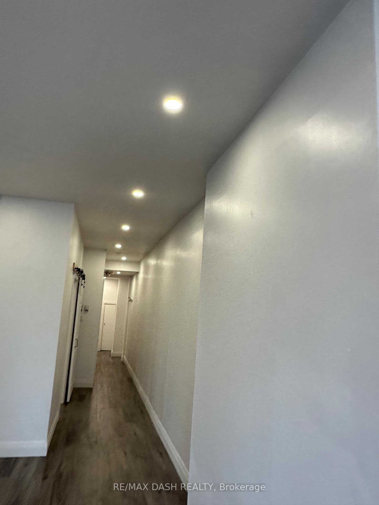 565 Yonge Street, Unit 4FL thumbnail 19