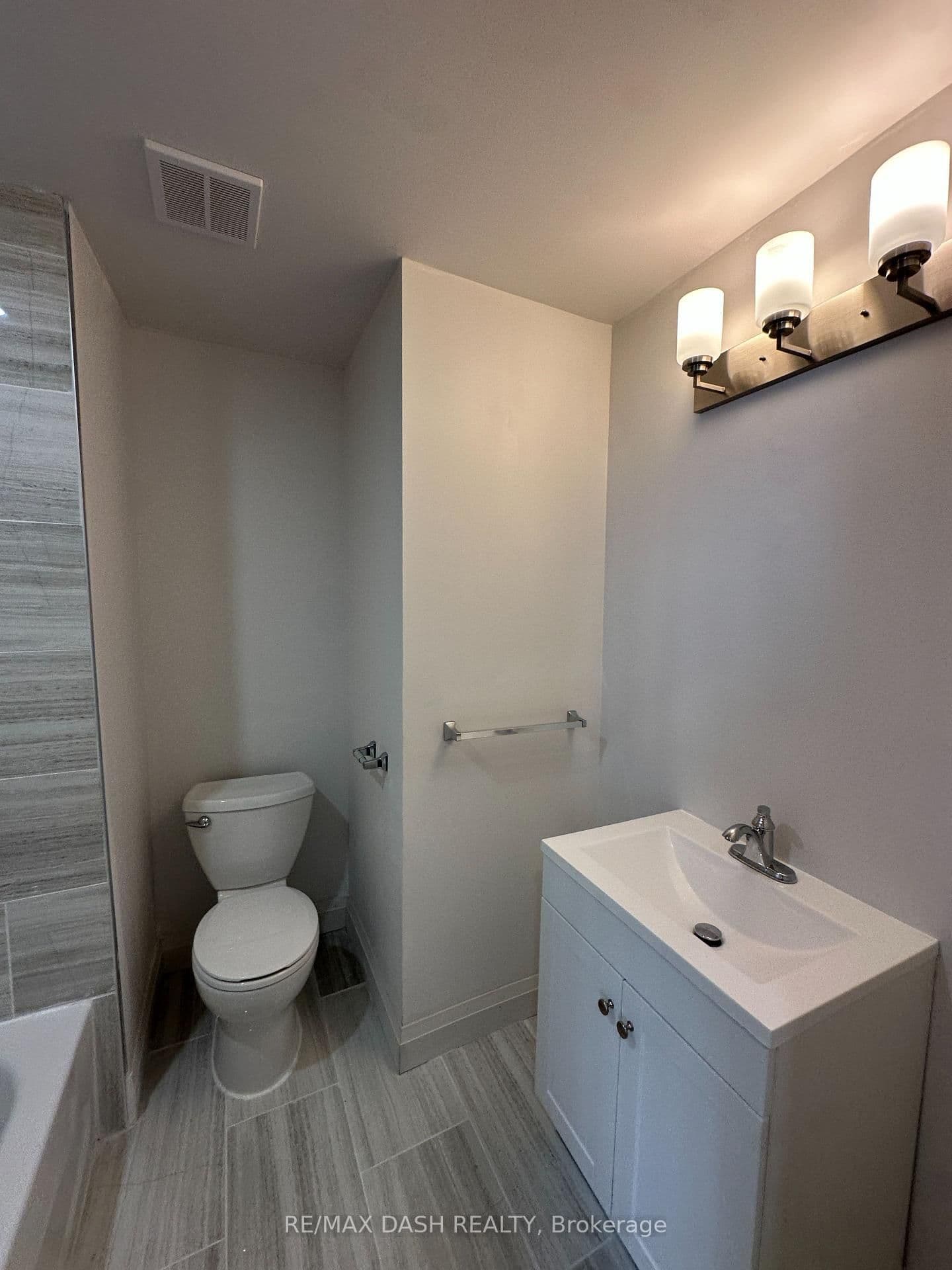 565 Yonge Street, Unit 4FL thumbnail 23