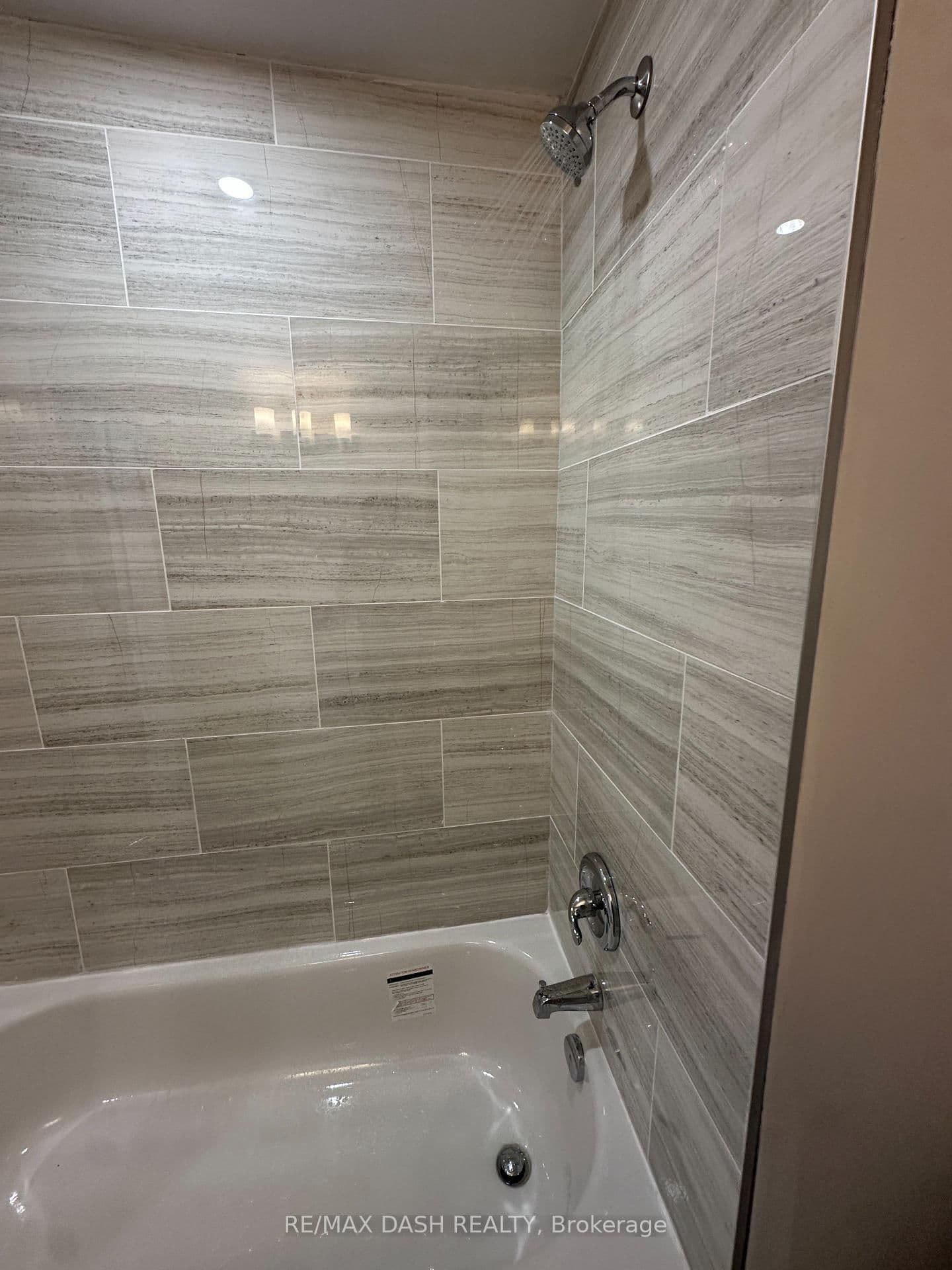 565 Yonge Street, Unit 4FL thumbnail 24