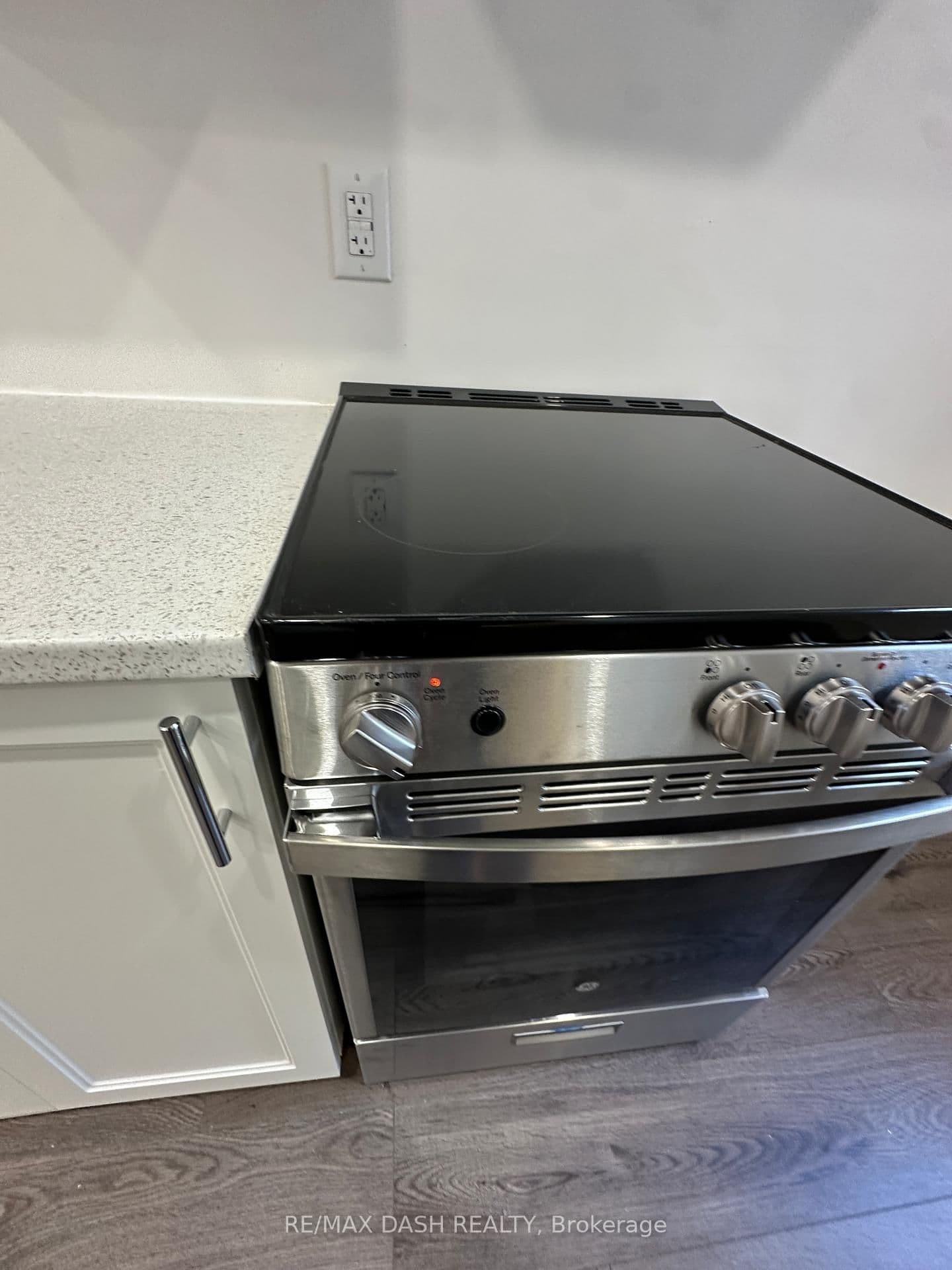 565 Yonge Street, Unit 4FL thumbnail 9