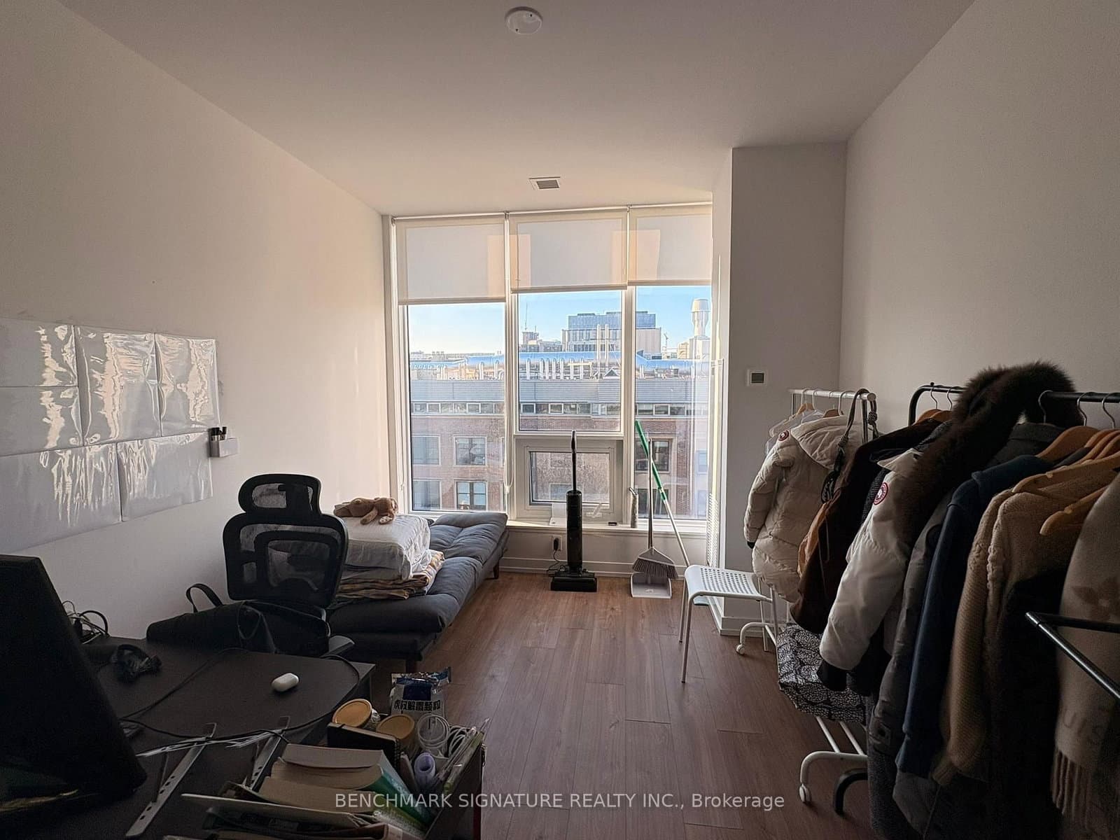 #605 - 203 College Street