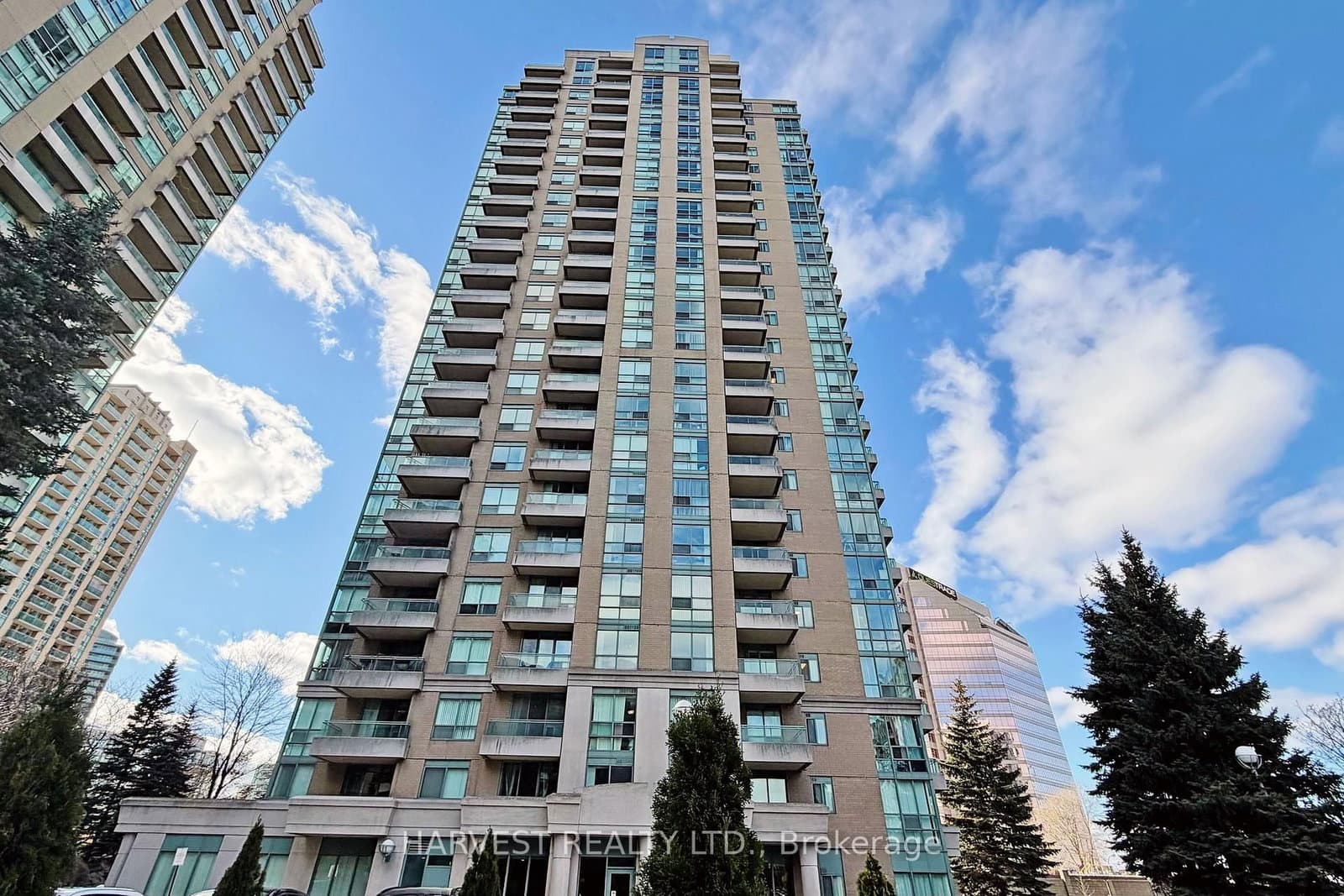 #908 - 1 Pemberton Avenue