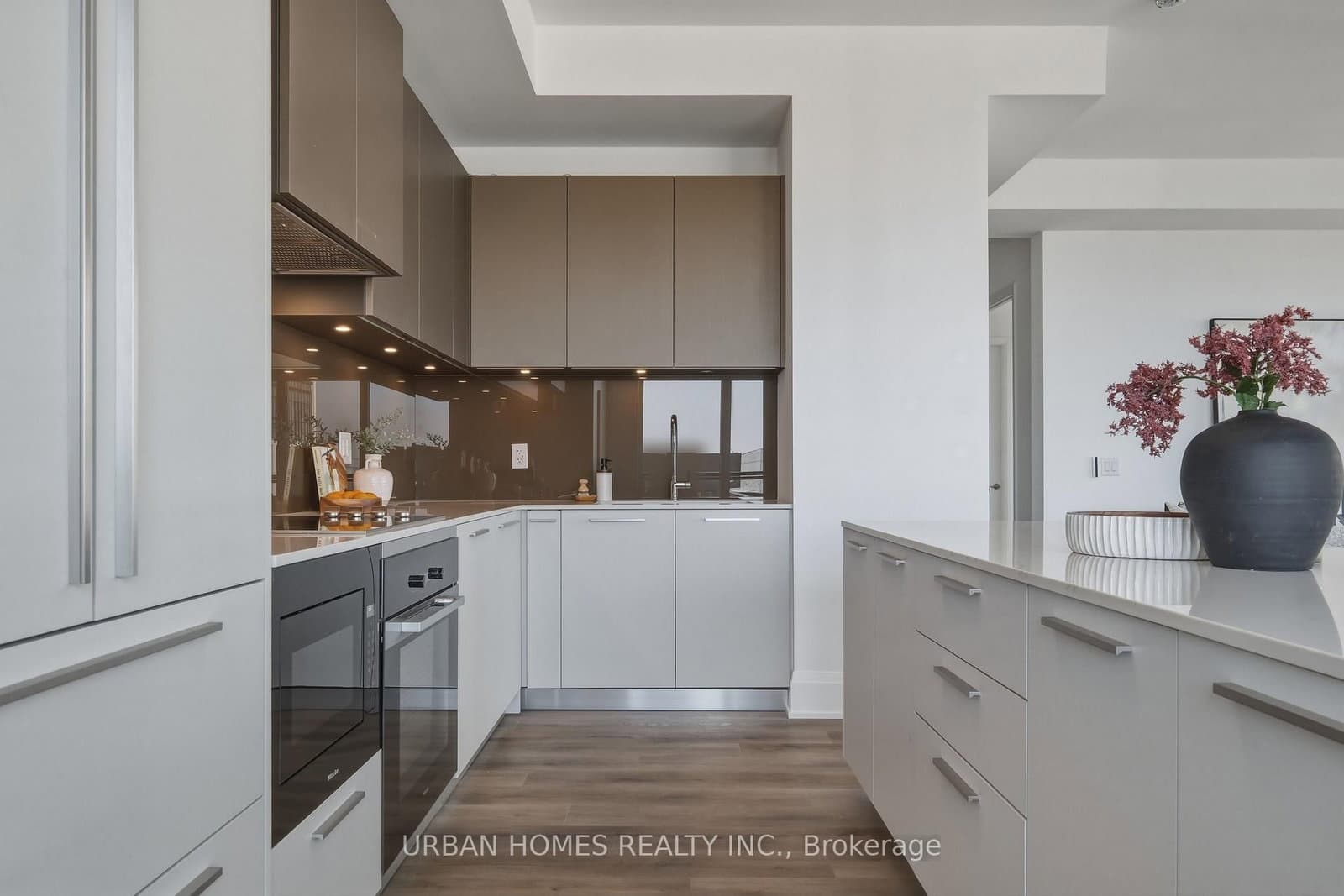 65 Broadway Avenue, Unit 3601 thumbnail 4