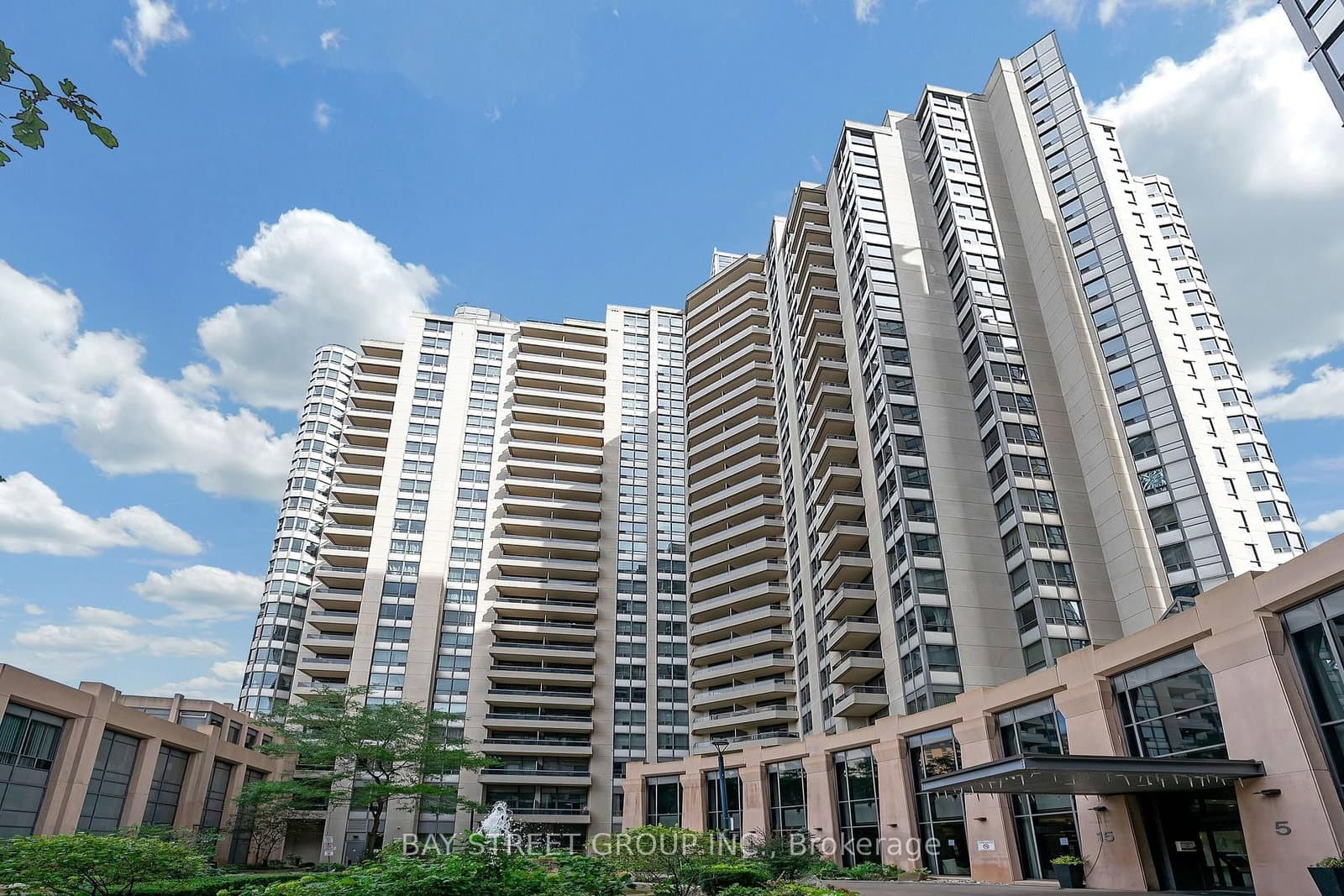 #2321 - 15 Northtown Way
