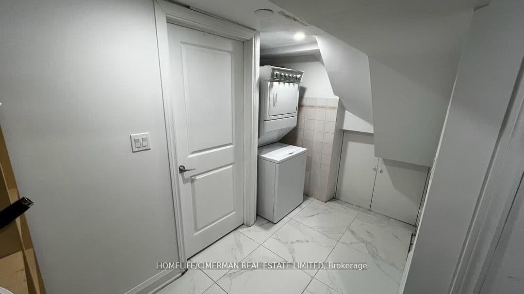 106 Holcolm Road, Unit Basement thumbnail 6