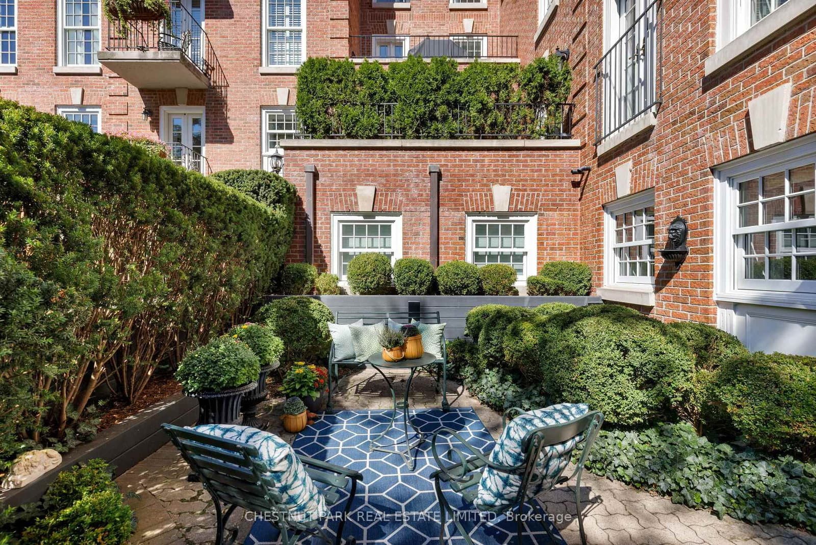 94 Crescent Road, Unit TH6 thumbnail 2