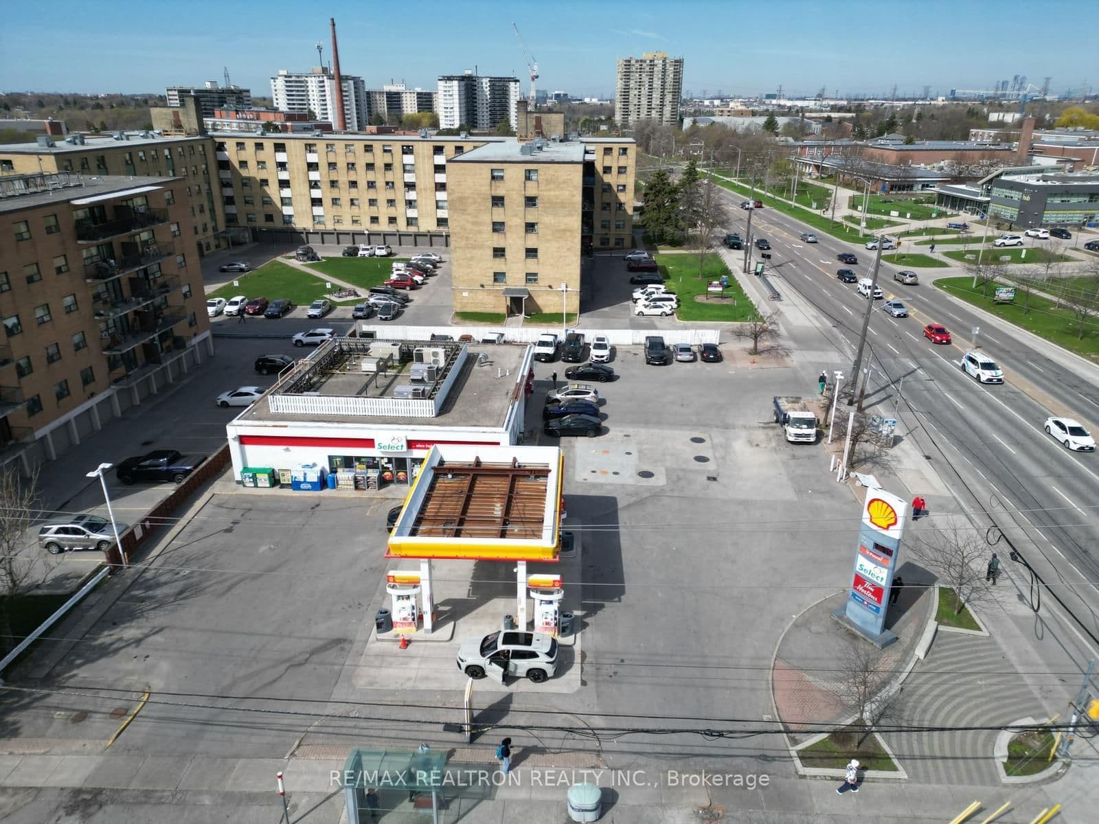 4926 Bathurst Street thumbnail 7