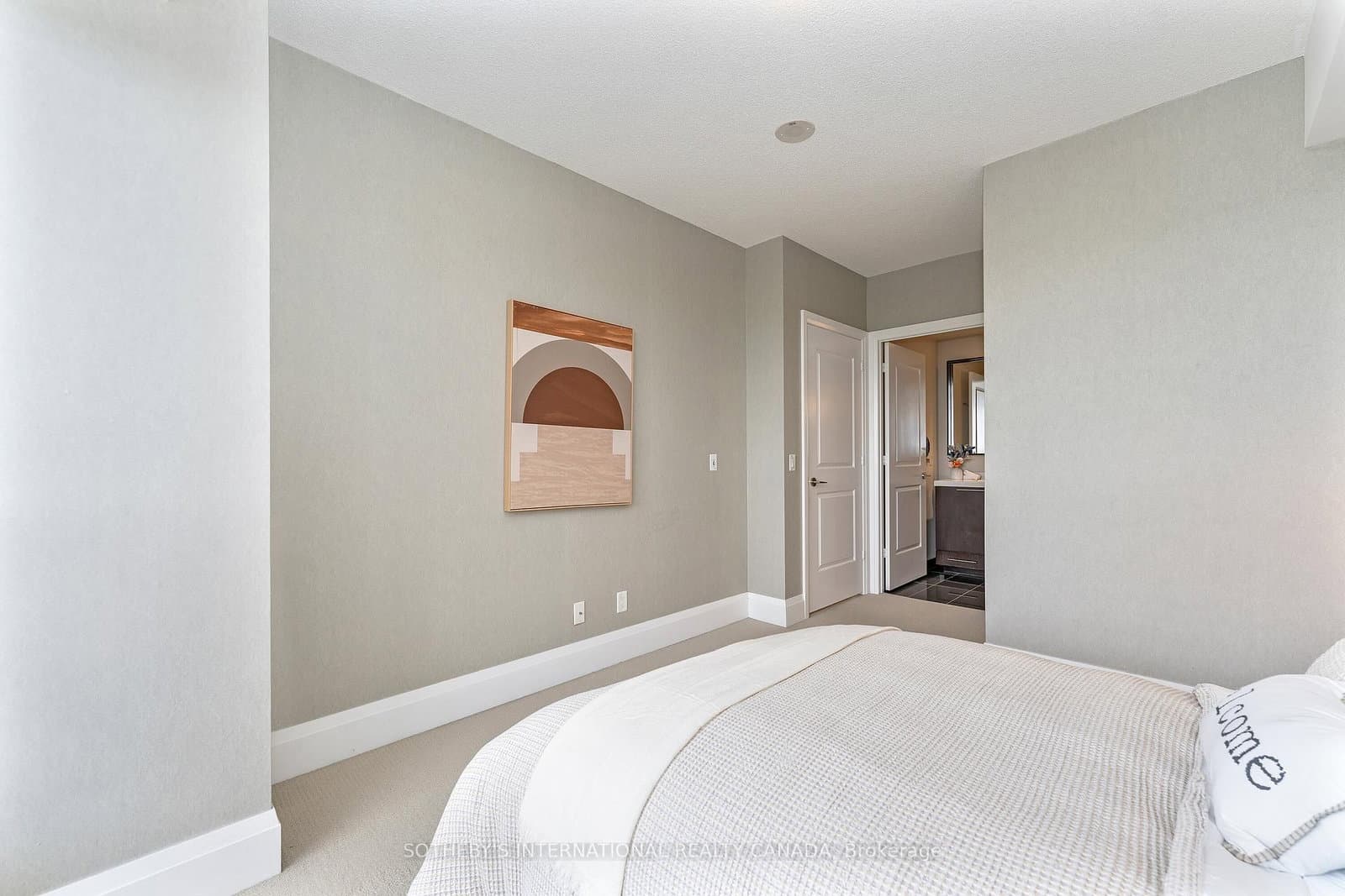 100 Harrison Garden Boulevard, Unit 824 thumbnail 14
