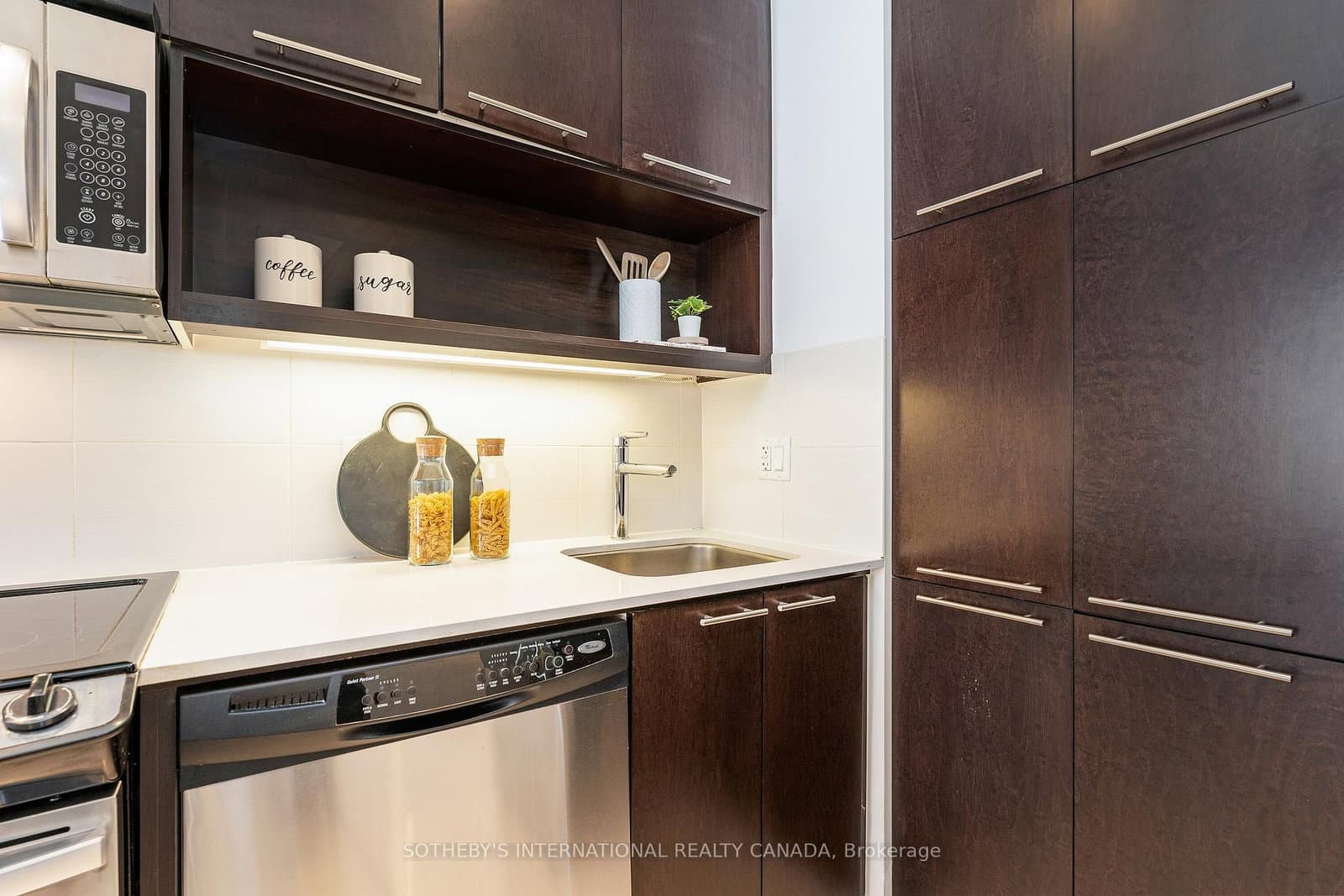 100 Harrison Garden Boulevard, Unit 824 thumbnail 6