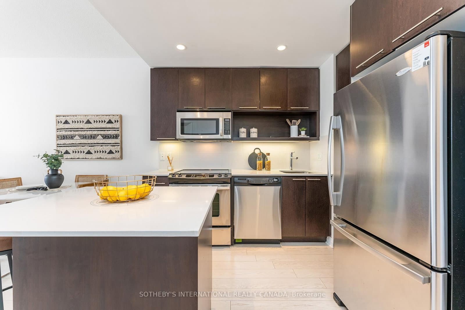 100 Harrison Garden Boulevard, Unit 824 thumbnail 7