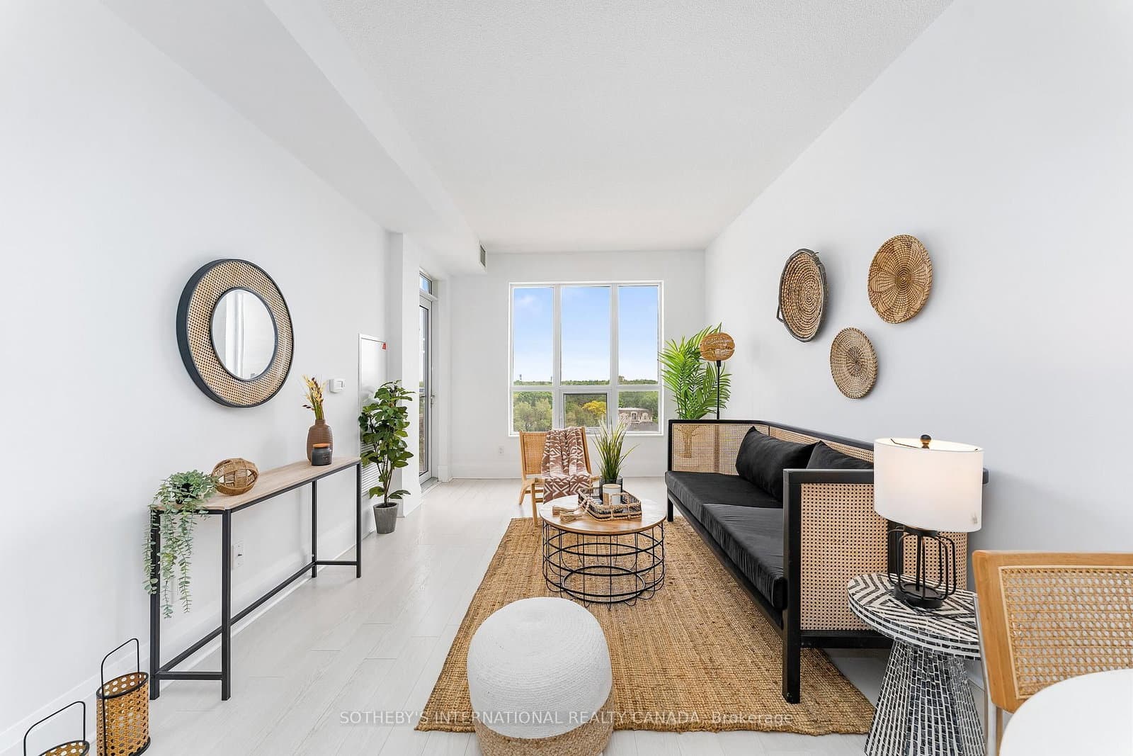 100 Harrison Garden Boulevard, Unit 824 thumbnail 9