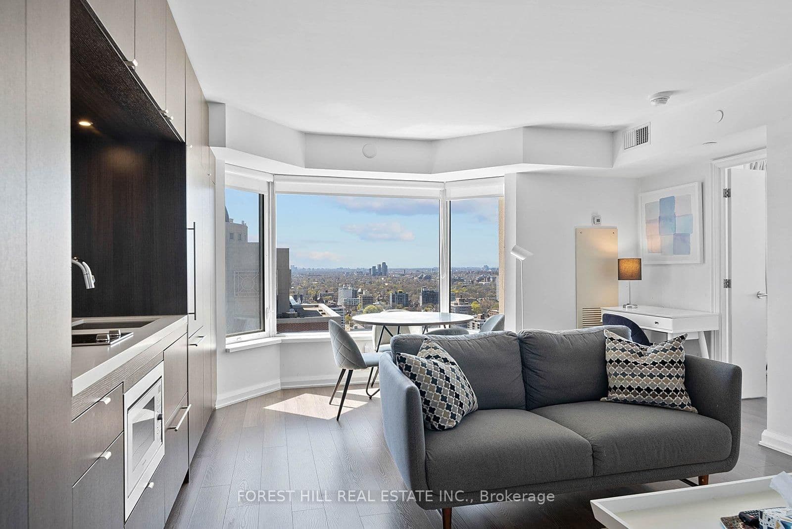 155 Yorkville Avenue, Unit 2917 thumbnail 5