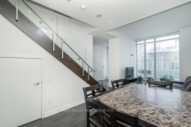 121 McMahon Drive, Unit TH12 thumbnail 15