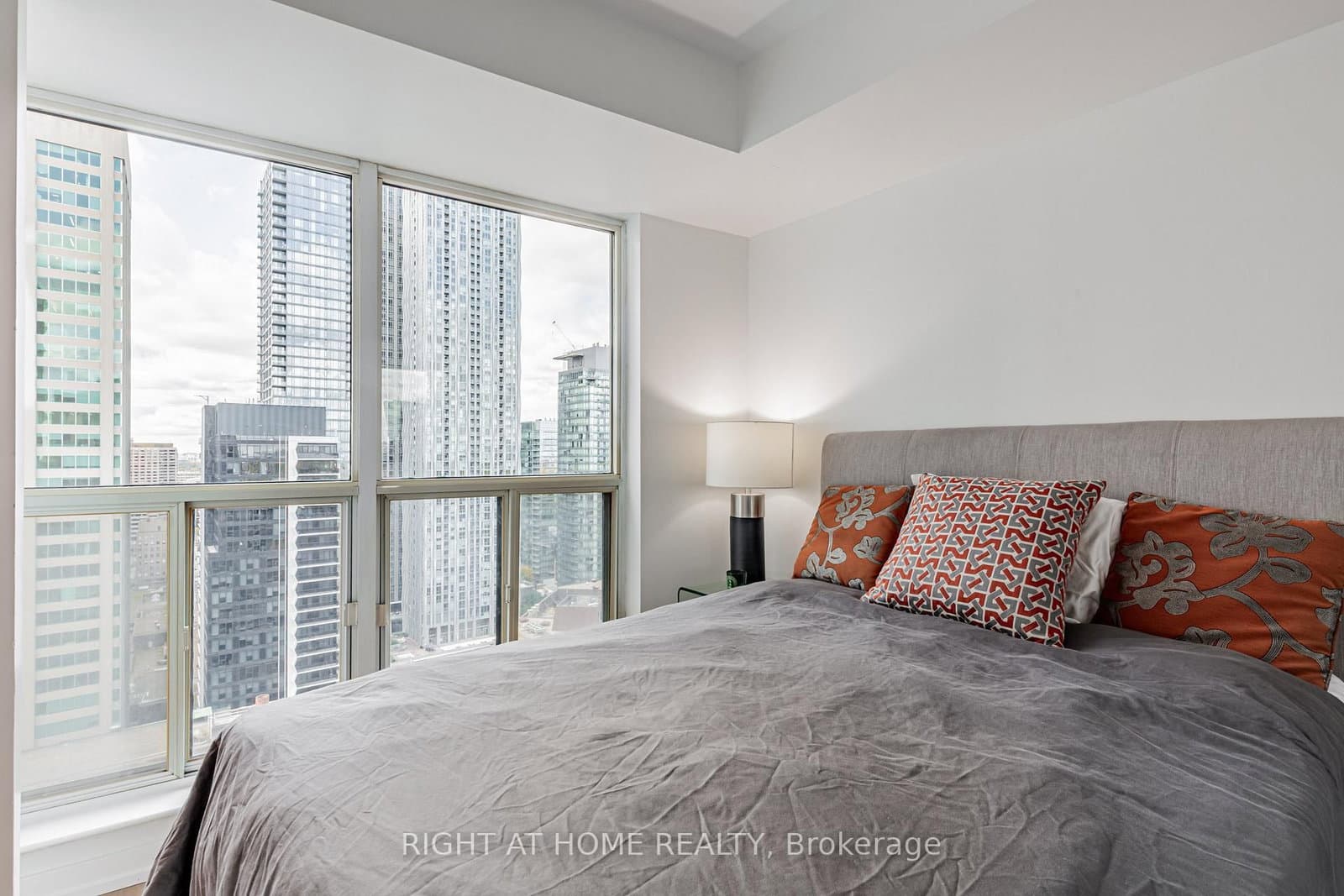 8 Park Road, Unit 3116 thumbnail 17